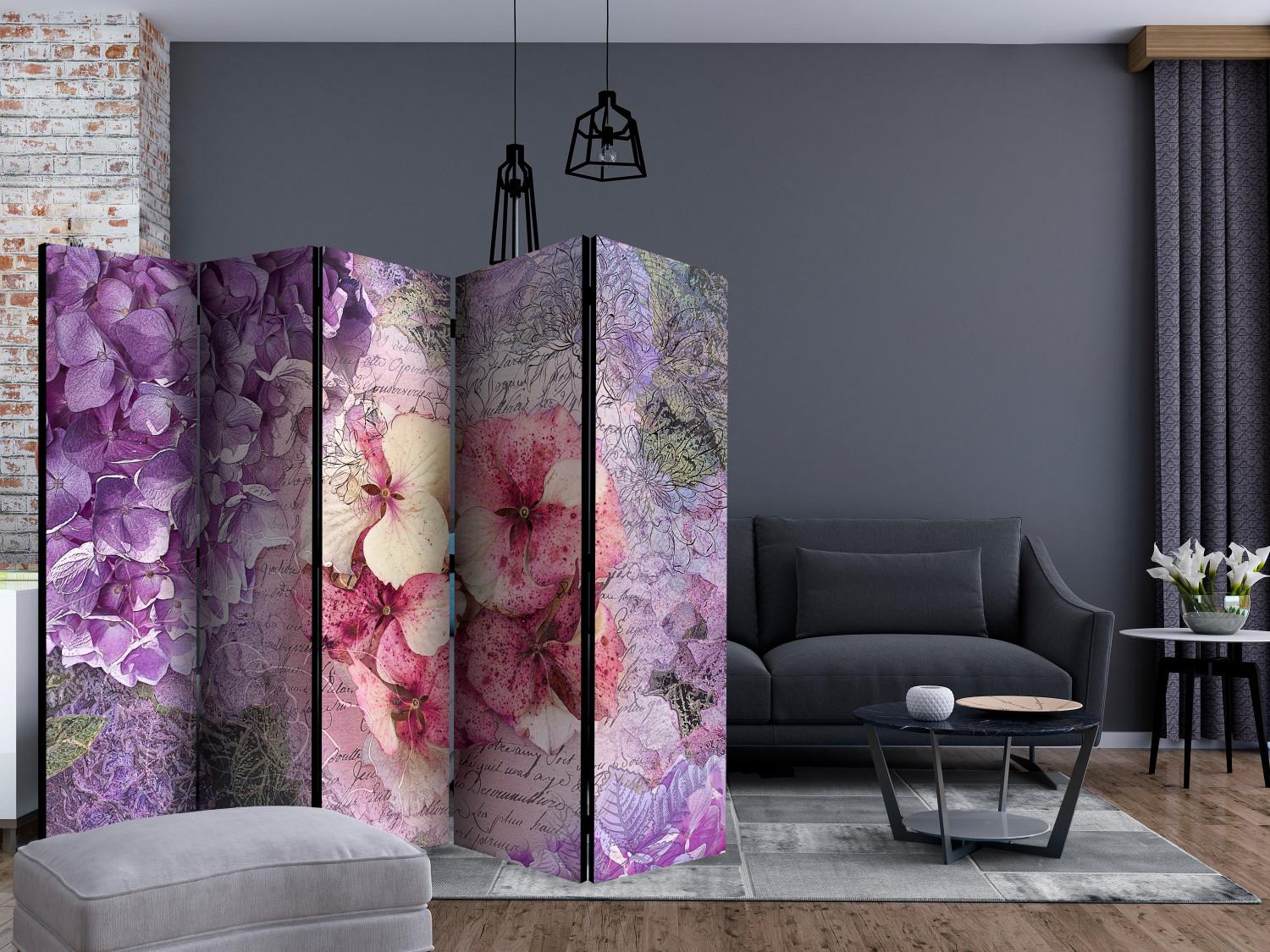 Room Divider Memory II (5-piece) - colorful flowers and inscriptions in the background