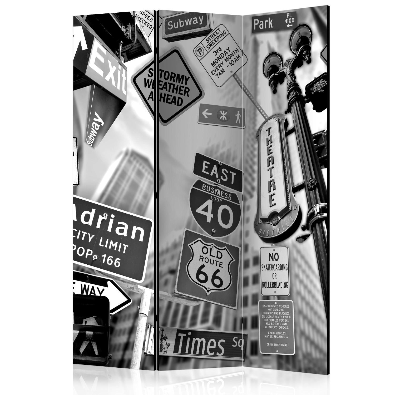 Room Divider Roads to Manhattan (3-piece) - black and white road signs and city