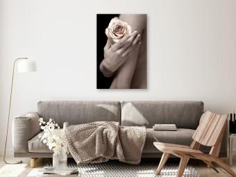 Canvas Tea rose on a hand - photo of a woman holding a flower in her hand
