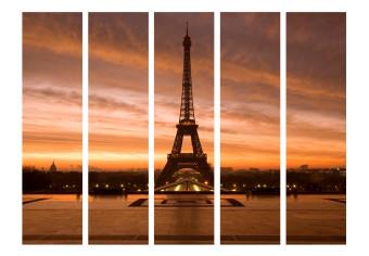 Room Divider Eiffel Tower at Dawn II (5-piece) - sunrise over Paris