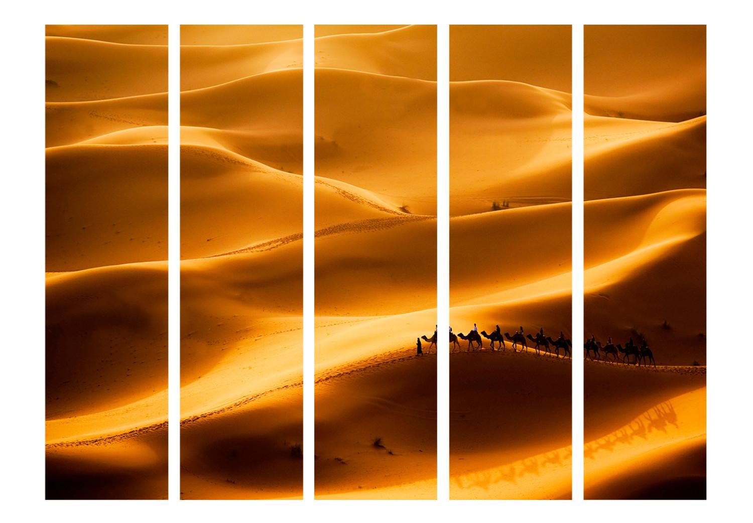 Room Divider Camel Caravan II (5-piece) - warm landscape in the middle of the desert