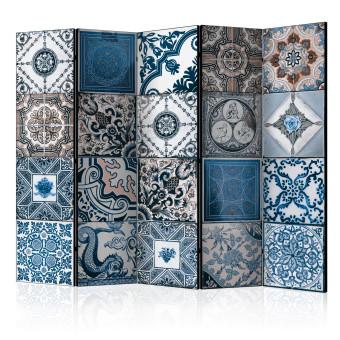 Room Divider Blue Arabesque II (5-piece) - retro background in ethnic ornaments