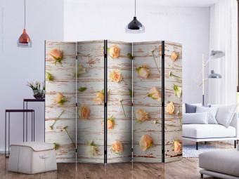 Room Divider Wood and Roses II (5-piece) - composition with flowers on a board background