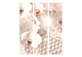 Room Divider Treasures of Elegance - lily flowers in a bright composition with 3D imitation