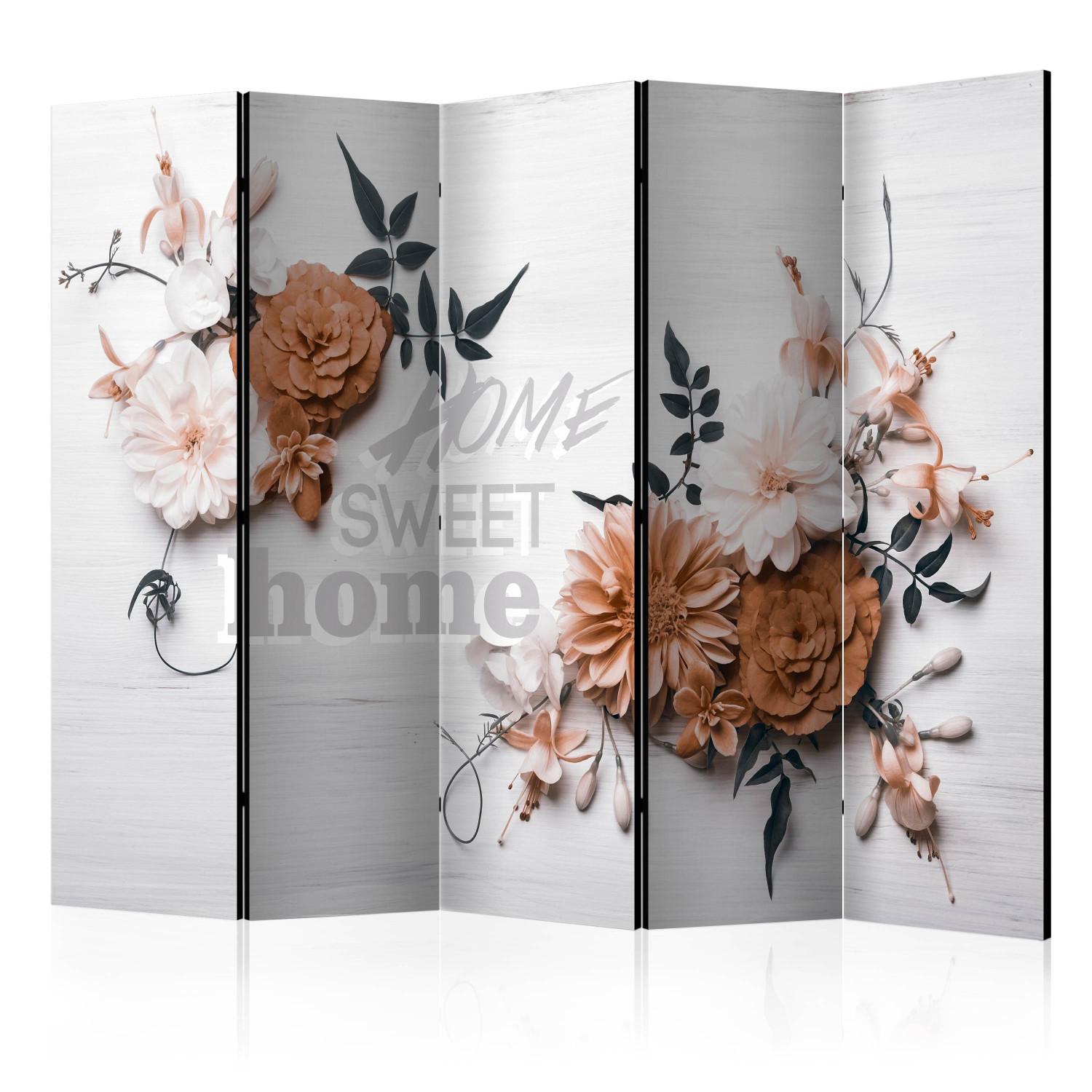 Room Divider Dreamer's House II - romantic flowers on a wooden background with inscriptions