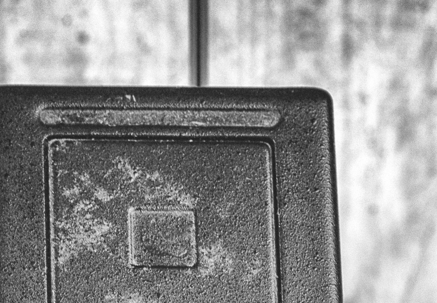 Canvas Old camera - black and white retro style composition with boards