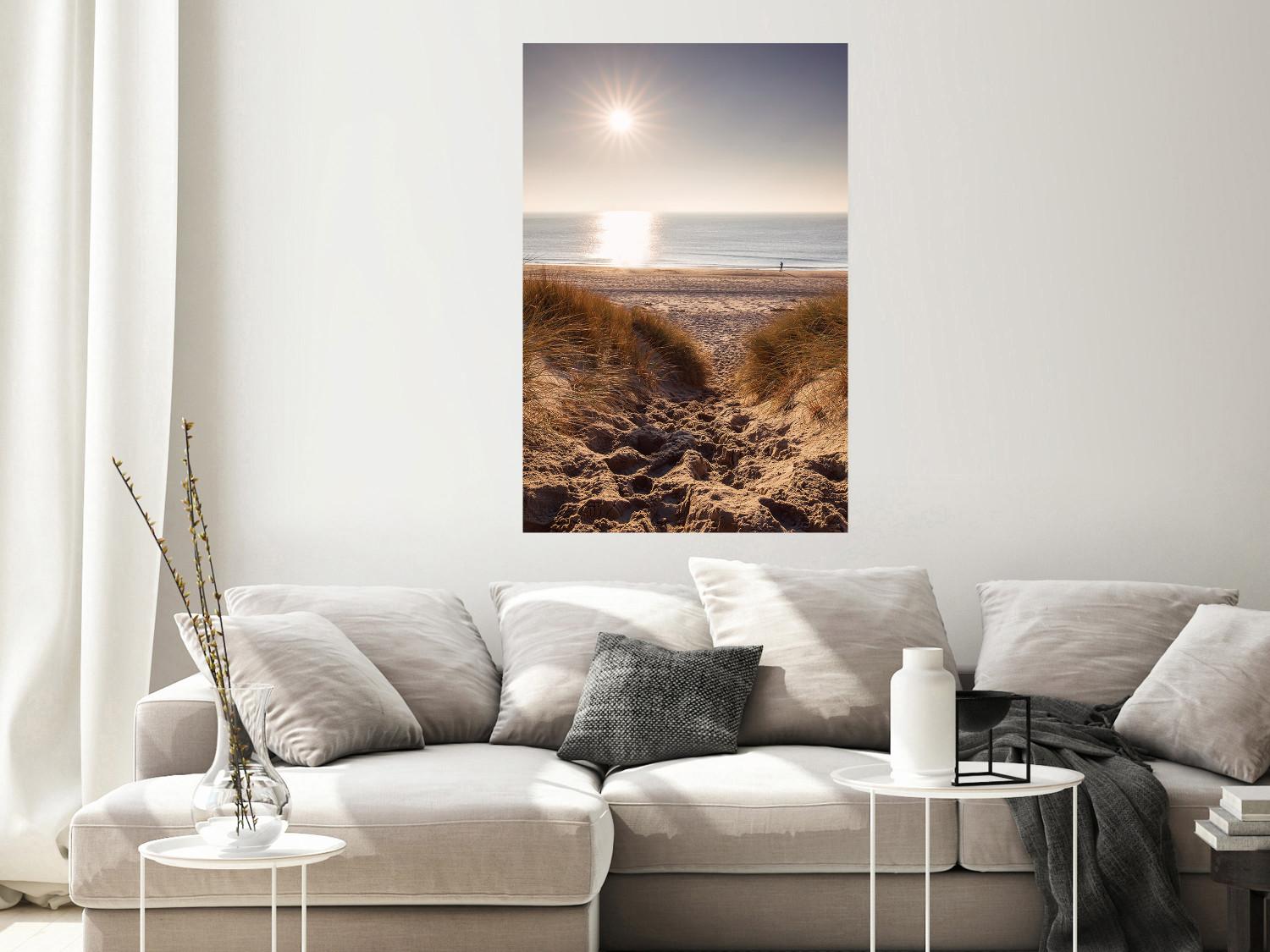Poster Honey Memory - seascape of a beach against the sunlight