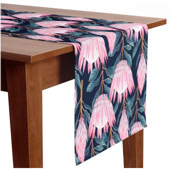 Table Runner Fabulous buds - composition with pink flowers on a dark background