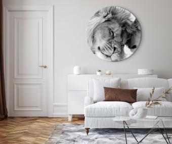 Round Canvas Love Couple - Black and White Photo With Two Lions in the Savannah