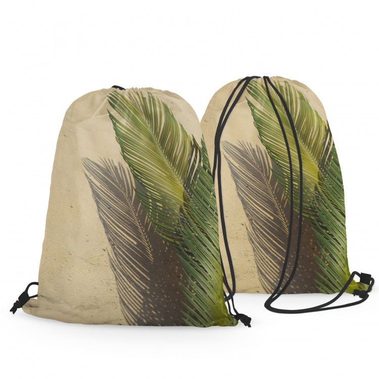 Backpack Palm shade - a minimalist floral composition on a sand background 147573 additionalImage 3