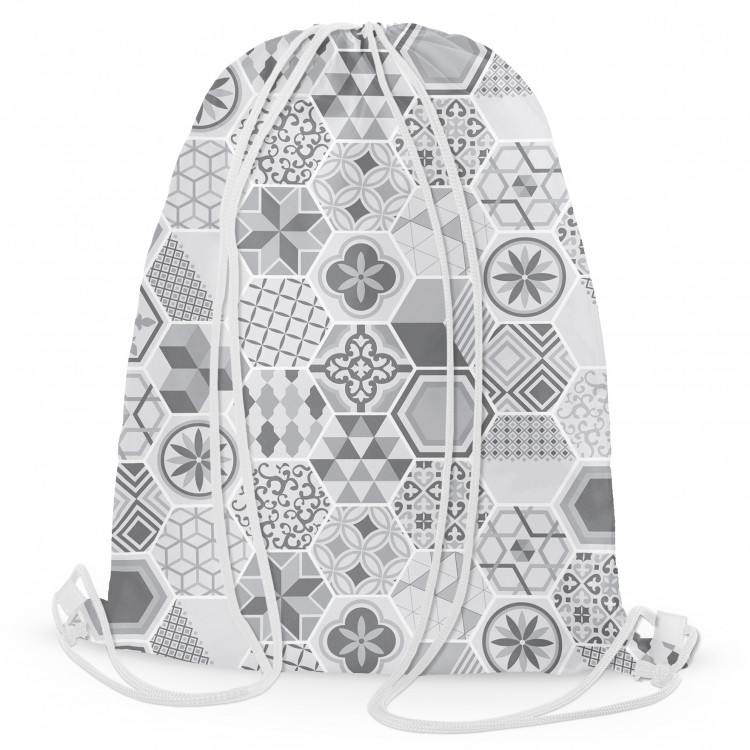 Backpack Ingenious geometry - cubes, polygons and floral motifs 147624