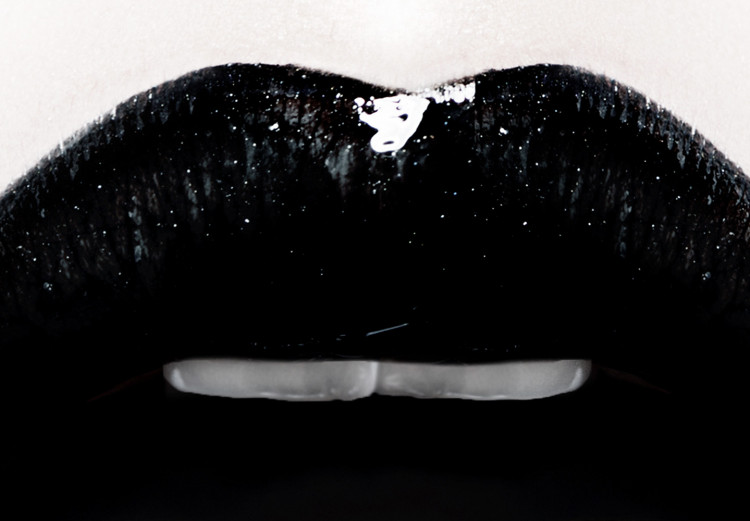 Canvas Black gold - a photo of a face with extravagant lip makeup 120435 additionalImage 4
