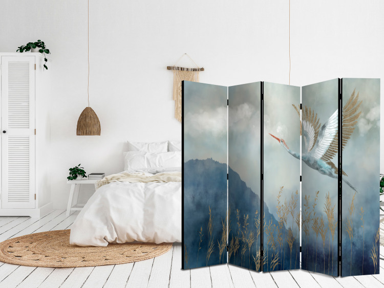 Room Divider Heron in Flight II (5-piece) - Water bird flying amidst mist and clouds 138296 additionalImage 4